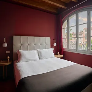  Appartement Rego - Boutique & Serenity With Some Off-site In The Heart Of Center Italië